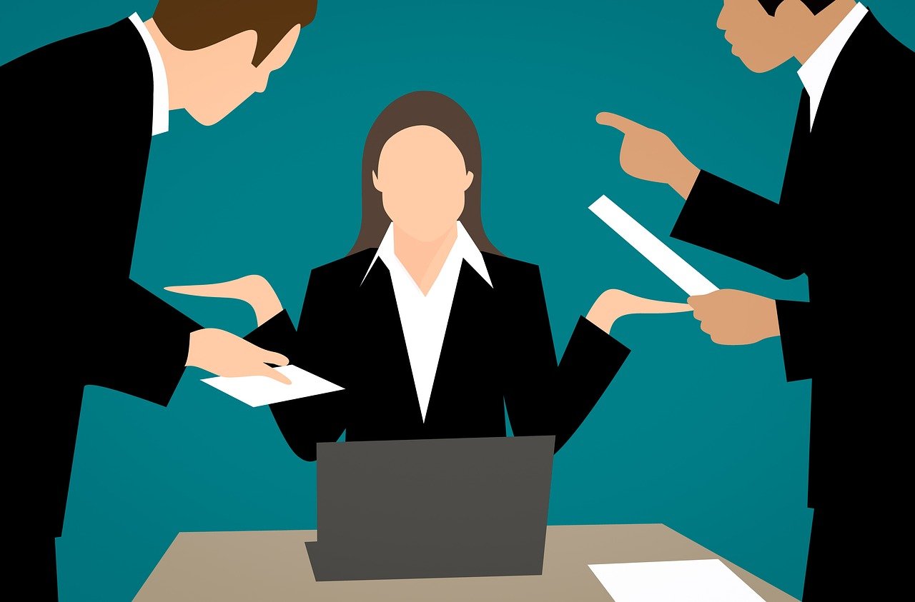 Rachèle Bouleau propose des services de médiation en entreprise pour améliorer la communication et résoudre les conflits au sein des équipes.